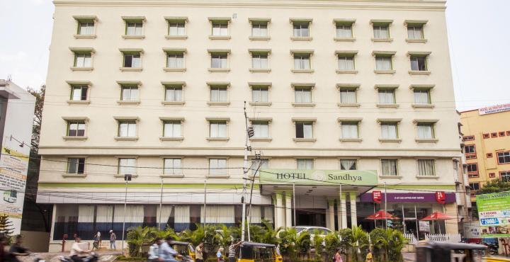 Sandhya Hotel Hyderabad Ngoại thất bức ảnh
