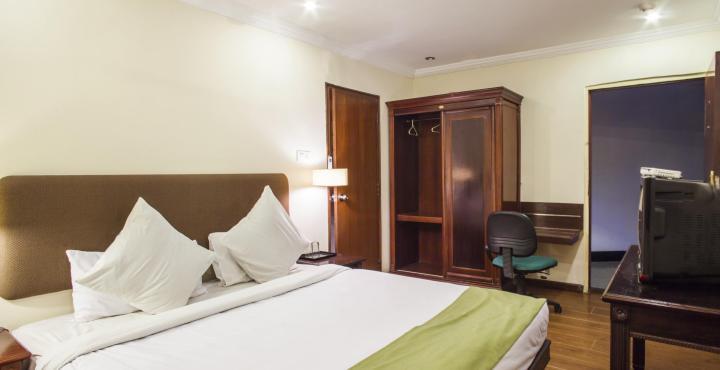 Sandhya Hotel Hyderabad Ngoại thất bức ảnh