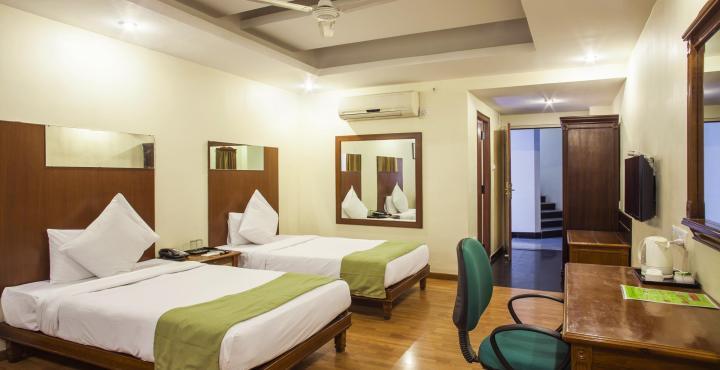 Sandhya Hotel Hyderabad Ngoại thất bức ảnh